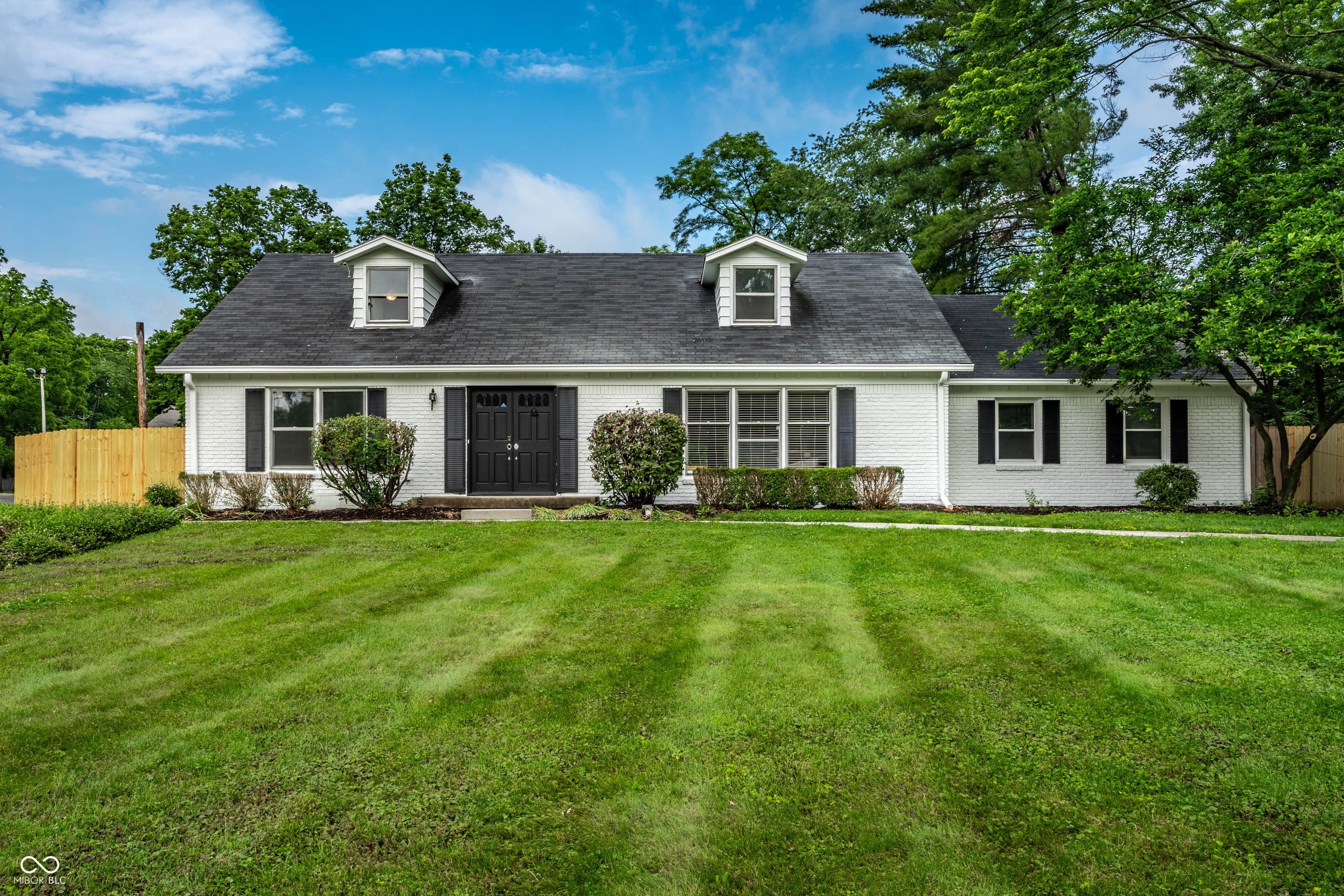 8888 Cholla Road Indianapolis, IN 46240 - Photo 1 of 24 Gallery Image 1