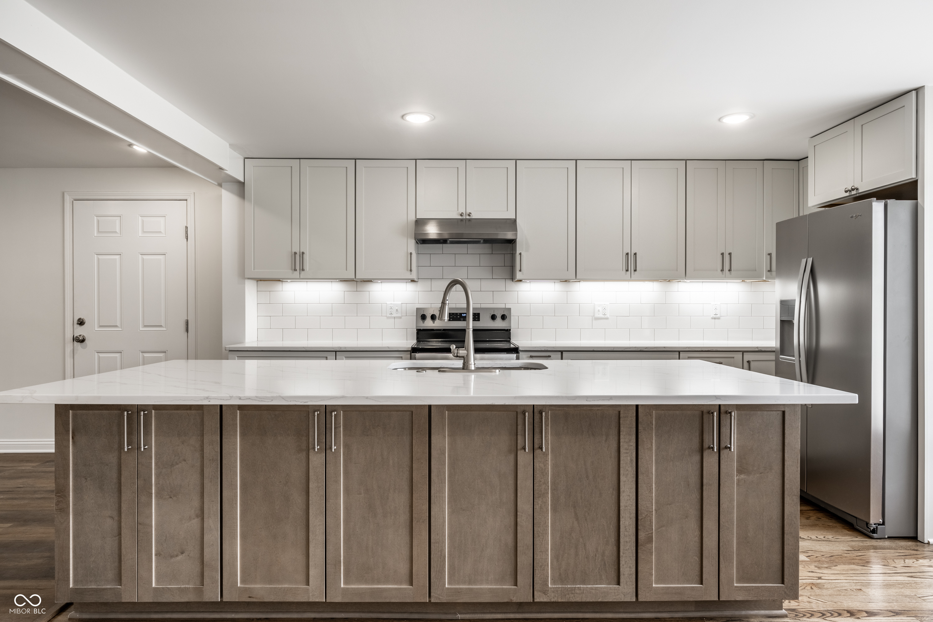 8888 Cholla Road Indianapolis, IN 46240 - Photo 3 of 24 Gallery Image 3