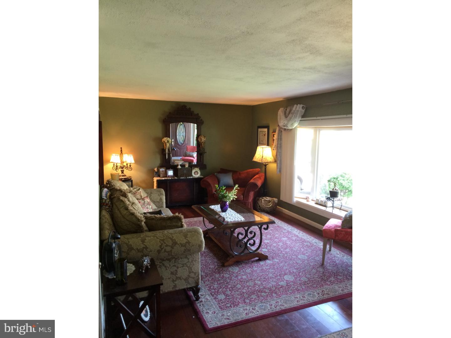 131 Fairfax Road Fairless Hills, PA 19030 - Photo 22 of 23 Living Room