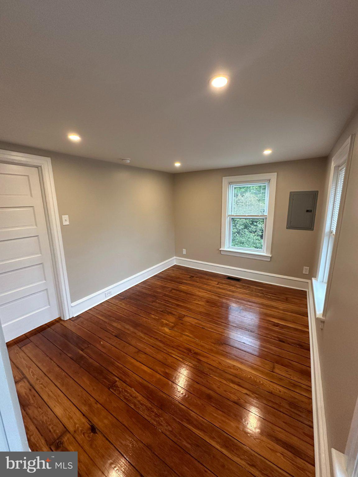 373 B Easton Road Horsham, PA 19044 - Photo 5 of 10 Gallery Image 5