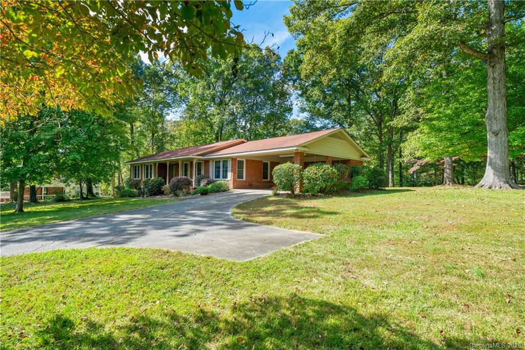 610 Plantation Road Lancaster, SC 29720 - Photo 3 of 33 Gallery Image 3