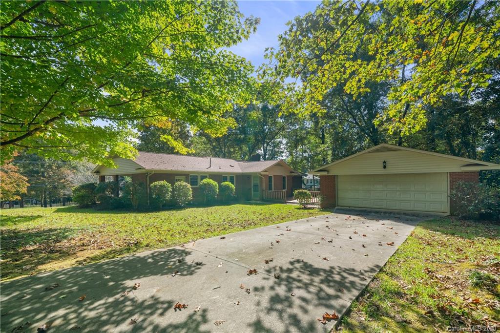 610 Plantation Road Lancaster, SC 29720 - Photo 5 of 33 Gallery Image 5