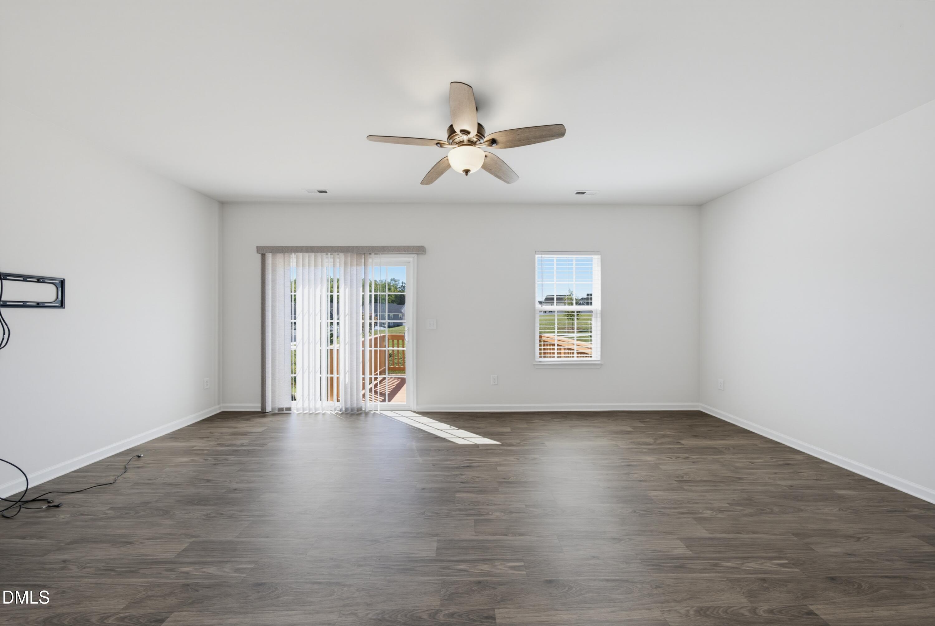 240 Misty Pike Drive Raleigh, NC 27603 - Photo 6 of 35 Living Room
