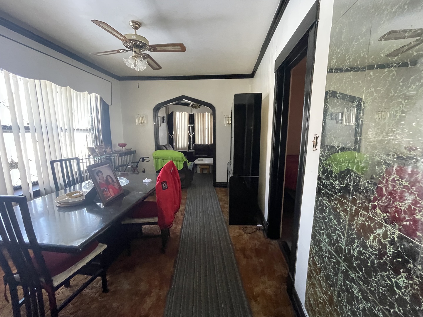 656 North Drake Avenue Chicago, IL 60624 - Photo 23 of 33 a living room with furniture