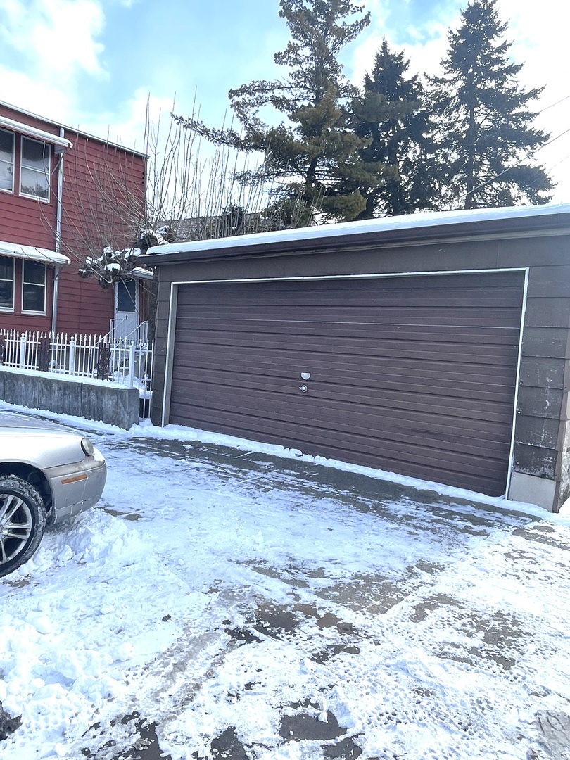 656 North Drake Avenue Chicago, IL 60624 - Photo 32 of 33 a backyard of a house