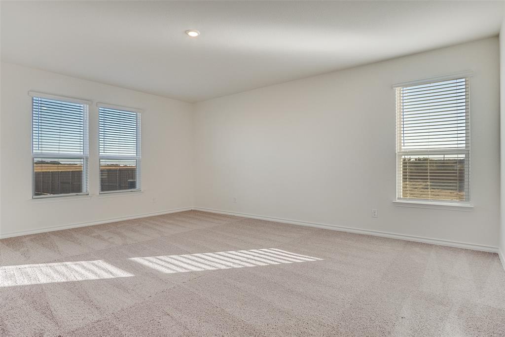 329 Fallbrook Drive Aledo, TX 76008 - Photo 13 of 33 an empty room with a window