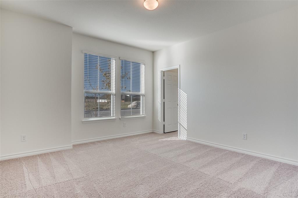 329 Fallbrook Drive Aledo, TX 76008 - Photo 14 of 33 an empty room with windows