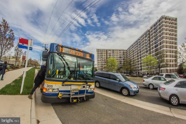 $229,000 | 4600 Duke Street, Unit 600, Alexandria, VA 22304