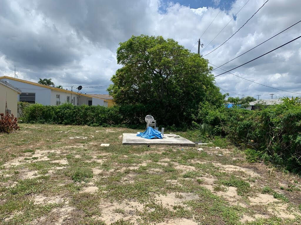 1000 West 3rd Street Riviera Beach, FL 33404 - Photo 8 of 11 patio