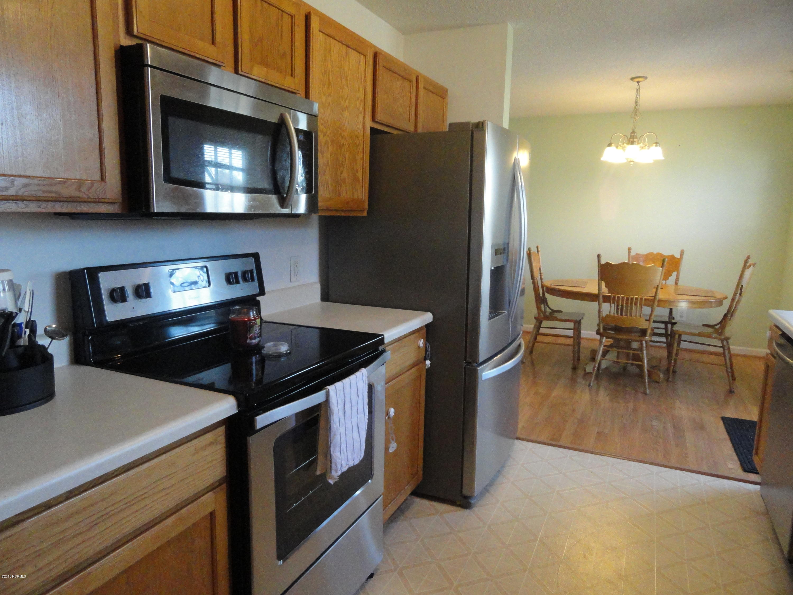 101 Fodder Drive Hubert, NC 28539 - Photo 12 of 34 Kitchen