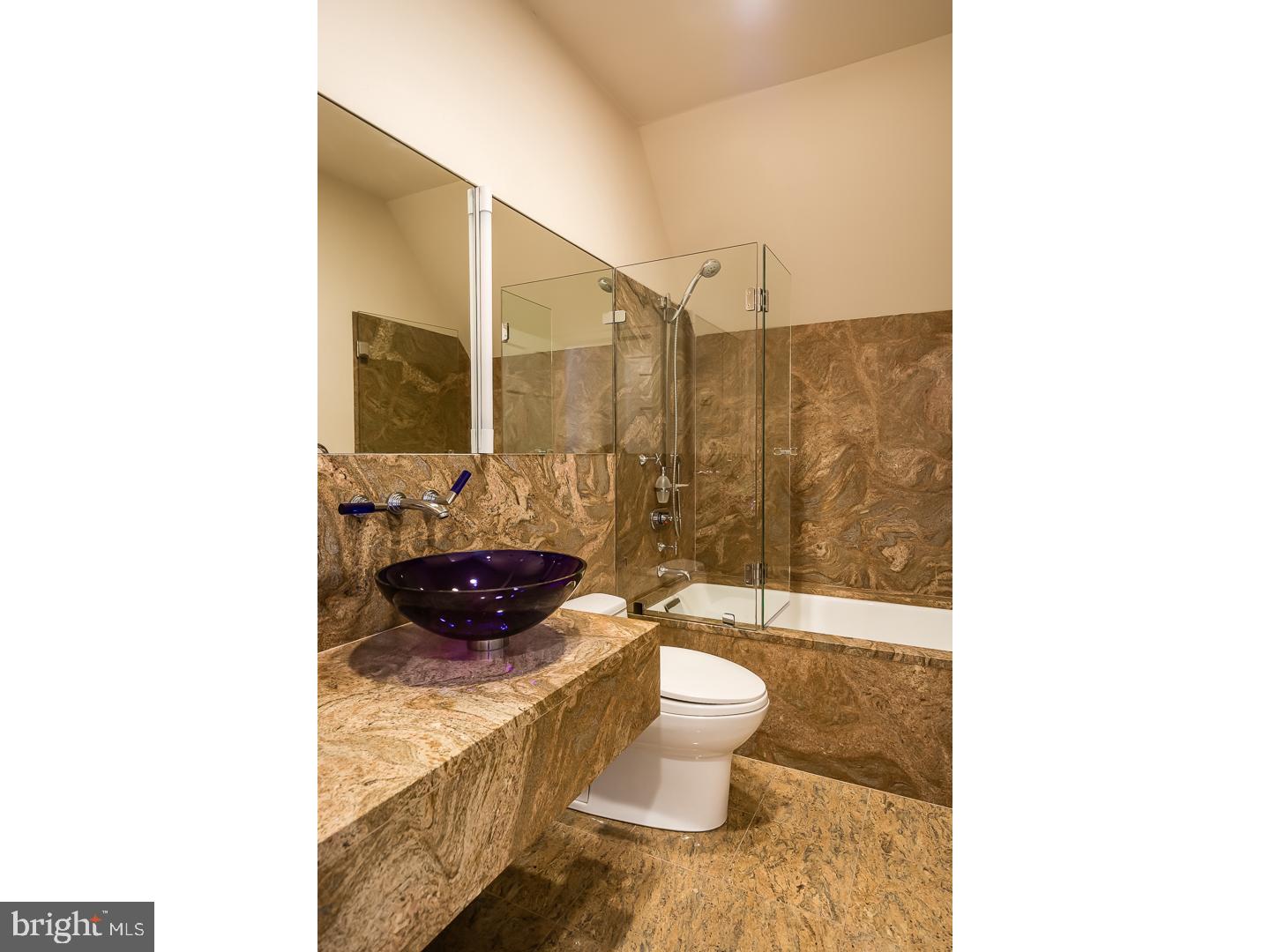 2100-2 Locust Street Philadelphia, PA 19103 - Photo 22 of 25 Bathroom