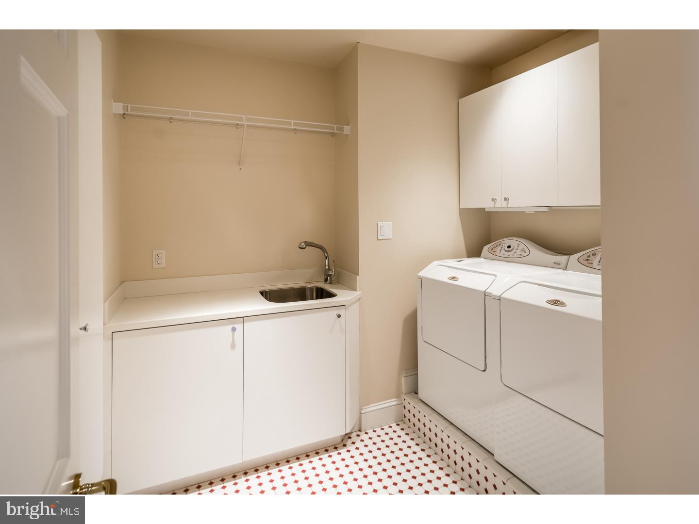 2100-2 Locust Street Philadelphia, PA 19103 - Photo 23 of 25 Laundry Room