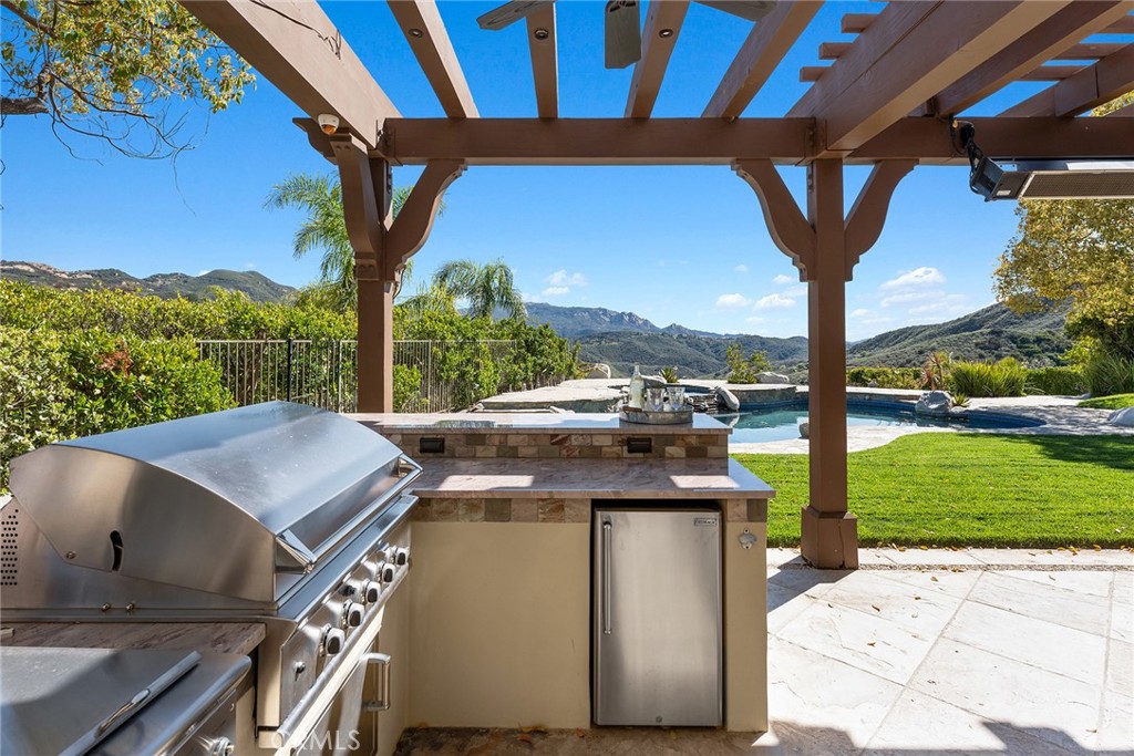 24920 Pso Del Rancho Calabasas, CA 91302 - Photo 21 of 58 Outdoor Kitchen with Views