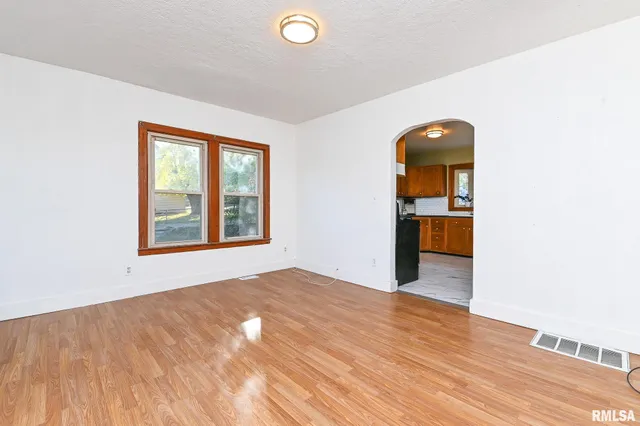 $114,900 | 7710 South Jefferson Street, Bartonville, IL 61607