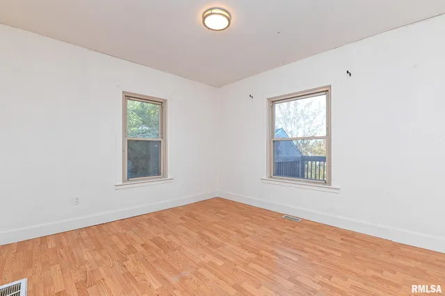 $114,900 | 7710 South Jefferson Street, Bartonville, IL 61607