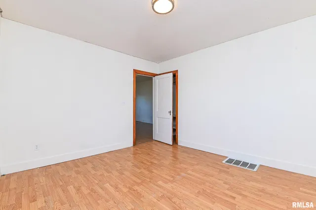 $114,900 | 7710 South Jefferson Street, Bartonville, IL 61607