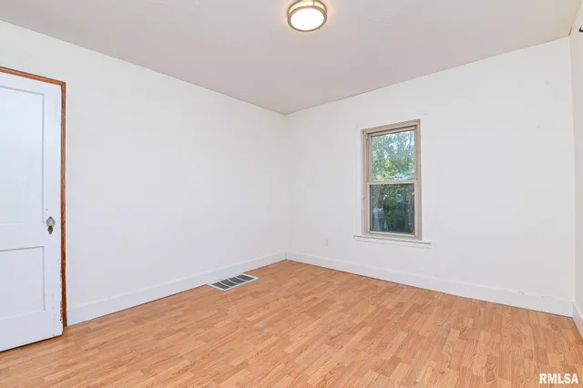 $114,900 | 7710 South Jefferson Street, Bartonville, IL 61607