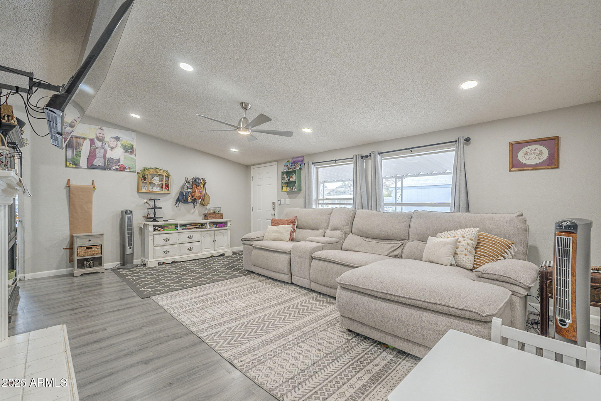 156 North Hawes Road, Unit 68 Mesa, AZ 85207 - Photo 4 of 36 11-web-or-mls-Hawes-11