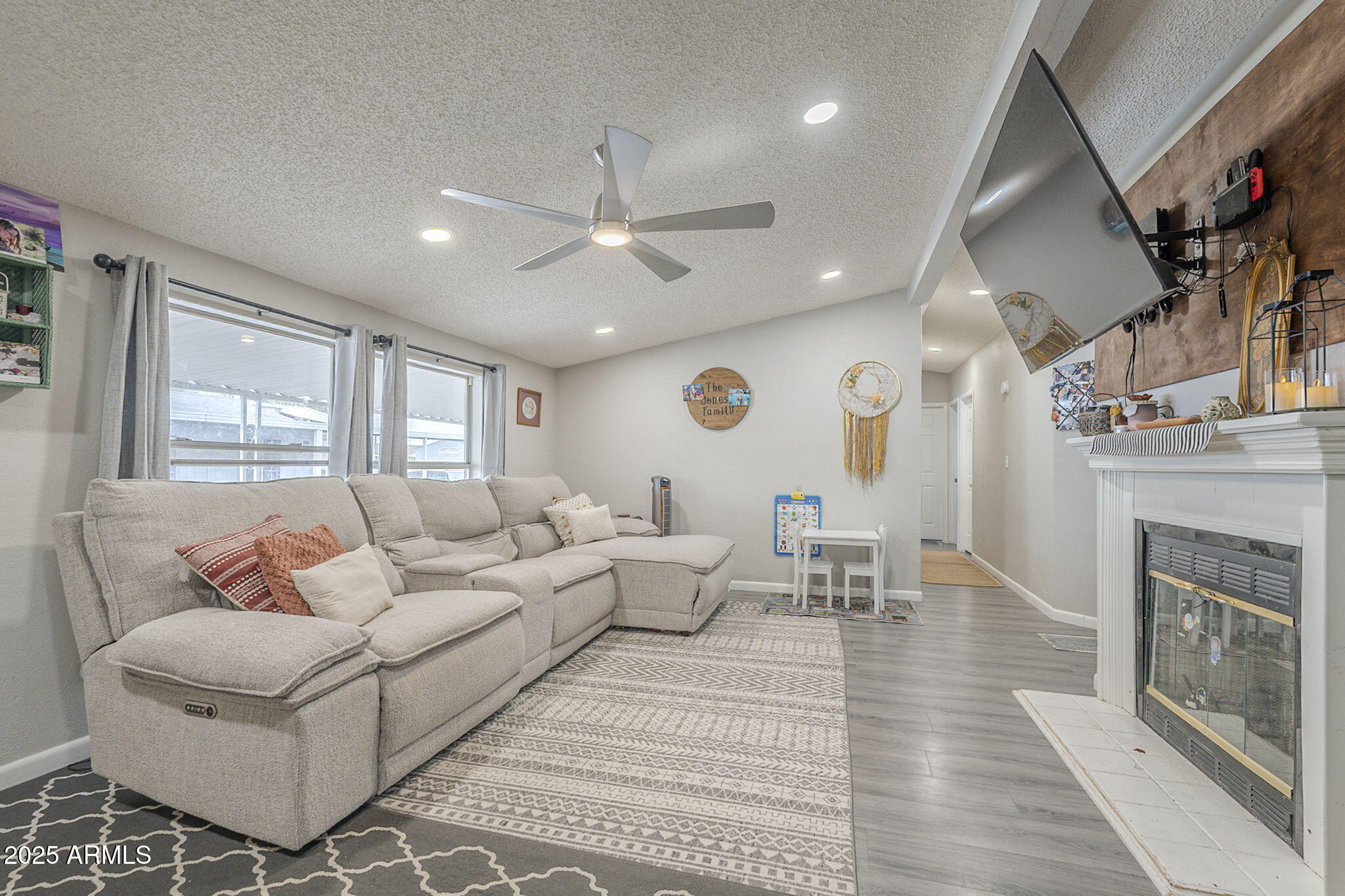 156 North Hawes Road, Unit 68 Mesa, AZ 85207 - Photo 5 of 36 10-web-or-mls-Hawes-10