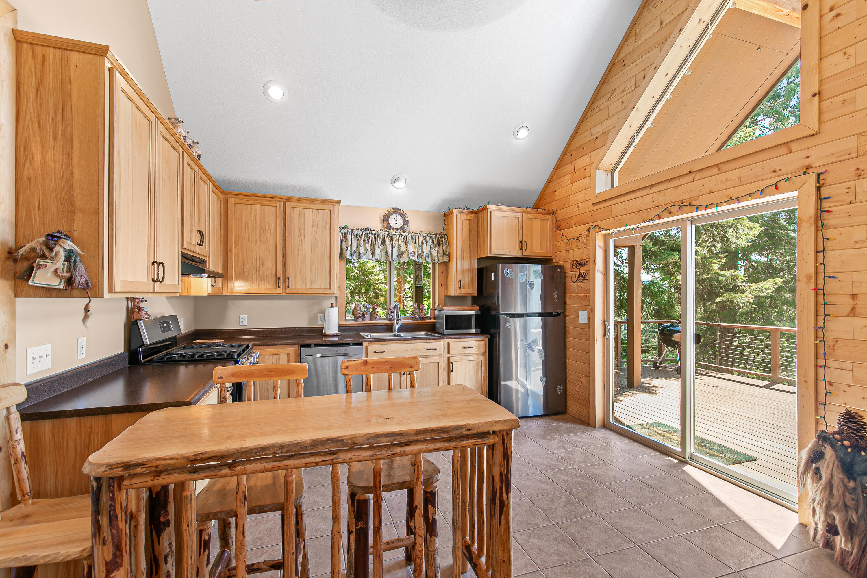 2042 Hyatt Prairie Road Ashland, OR 97520 - Photo 18 of 45 9R9A2248