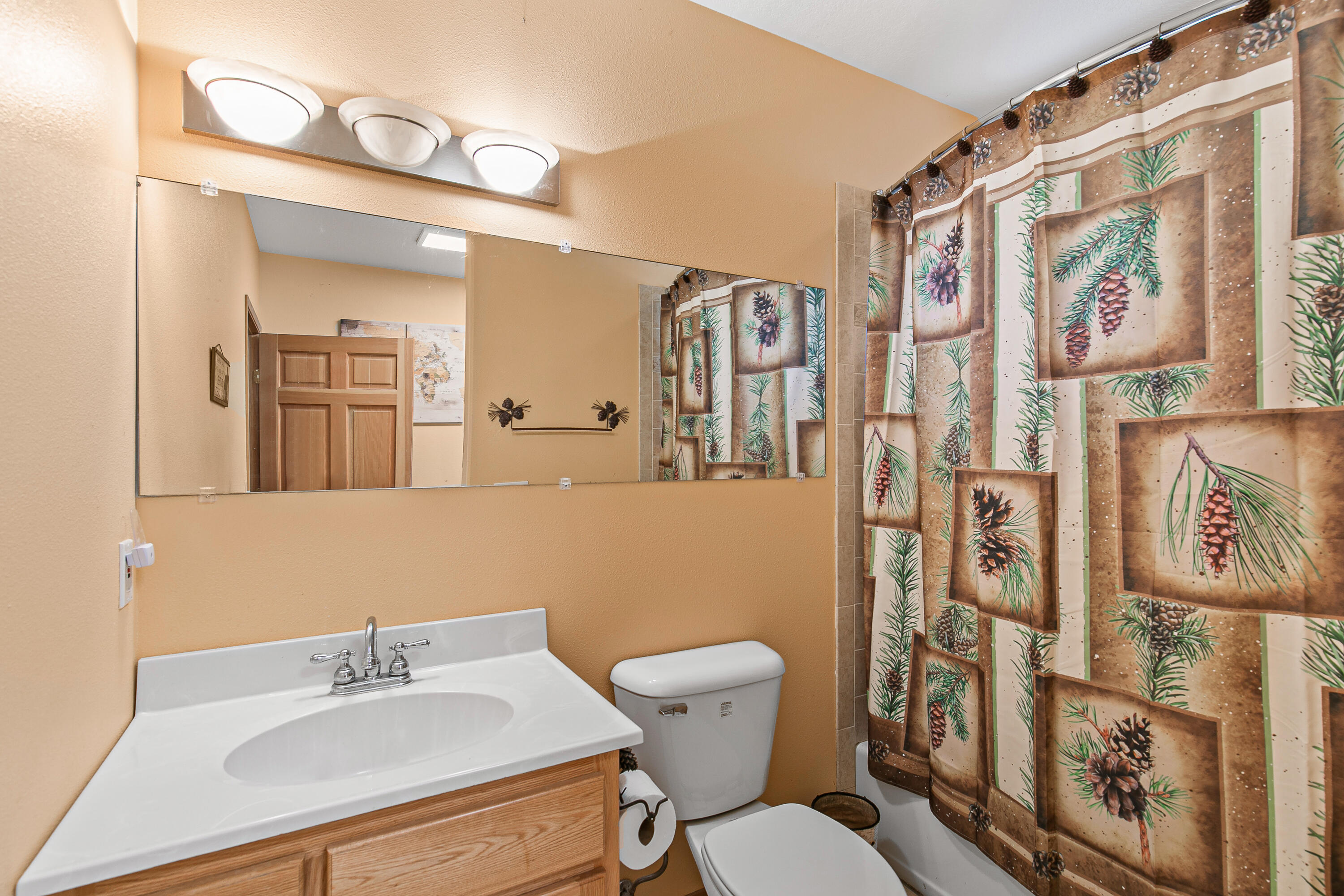 2042 Hyatt Prairie Road Ashland, OR 97520 - Photo 21 of 45 9R9A2206