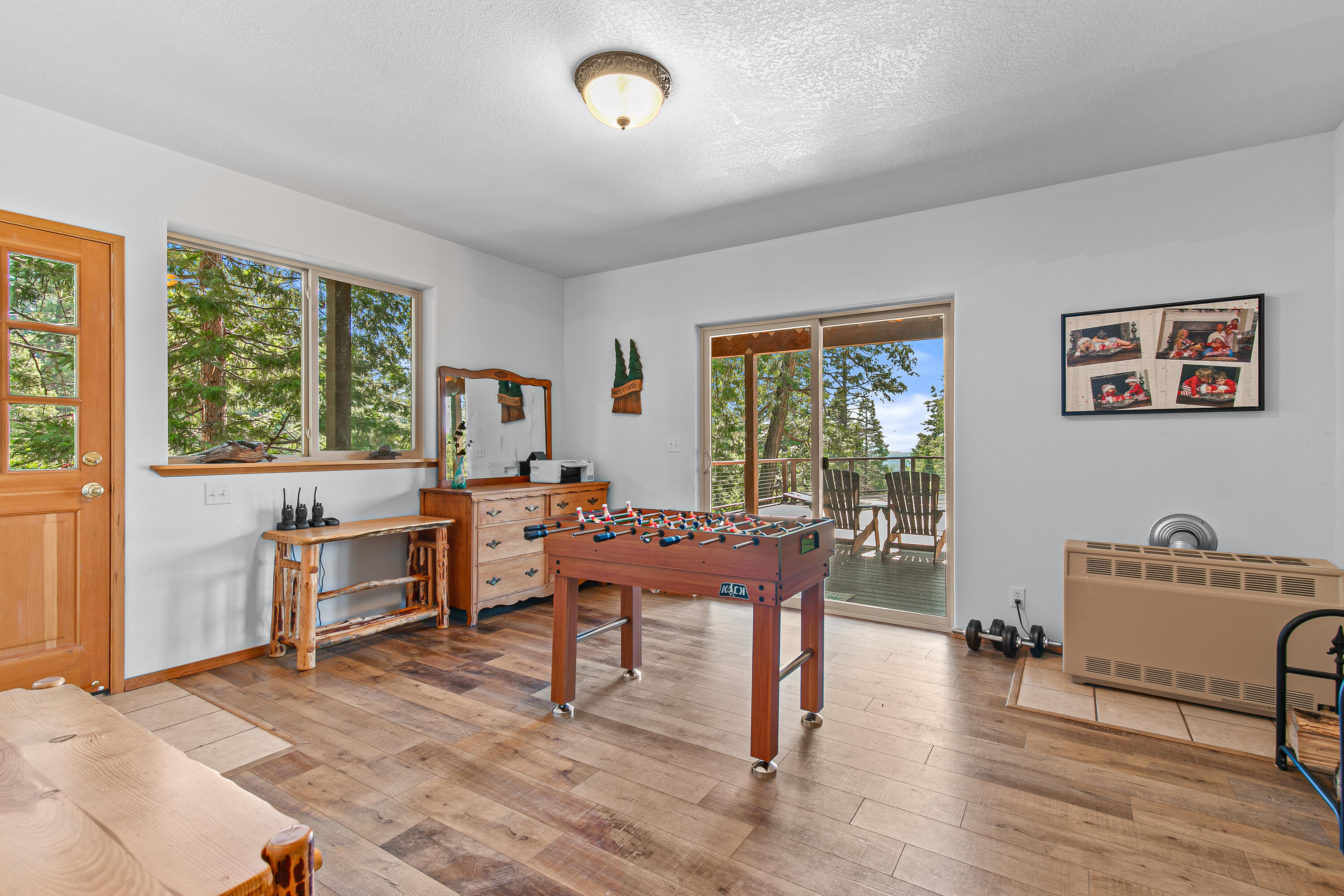 2042 Hyatt Prairie Road Ashland, OR 97520 - Photo 22 of 45 9R9A2209