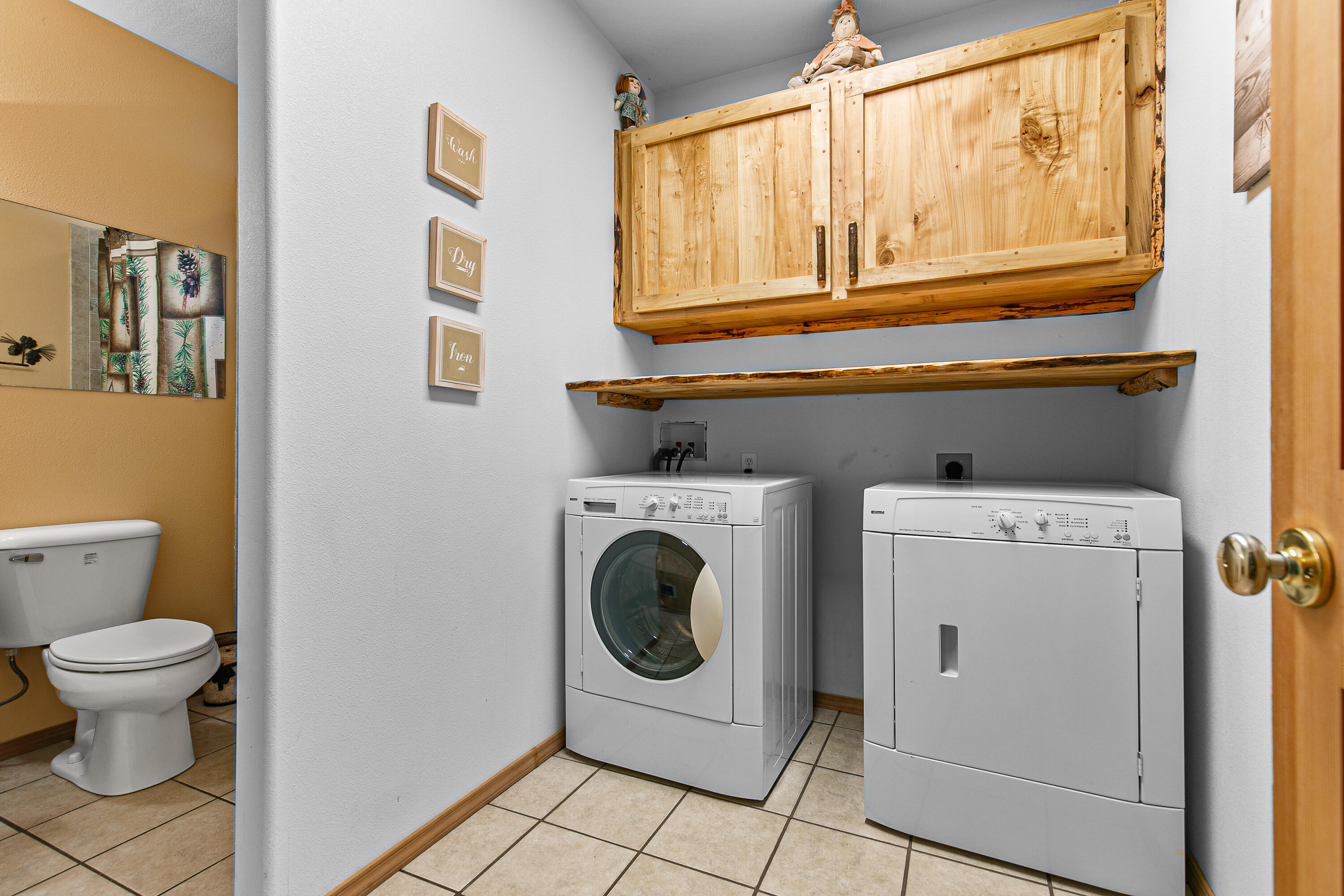 2042 Hyatt Prairie Road Ashland, OR 97520 - Photo 32 of 45 9R9A2203