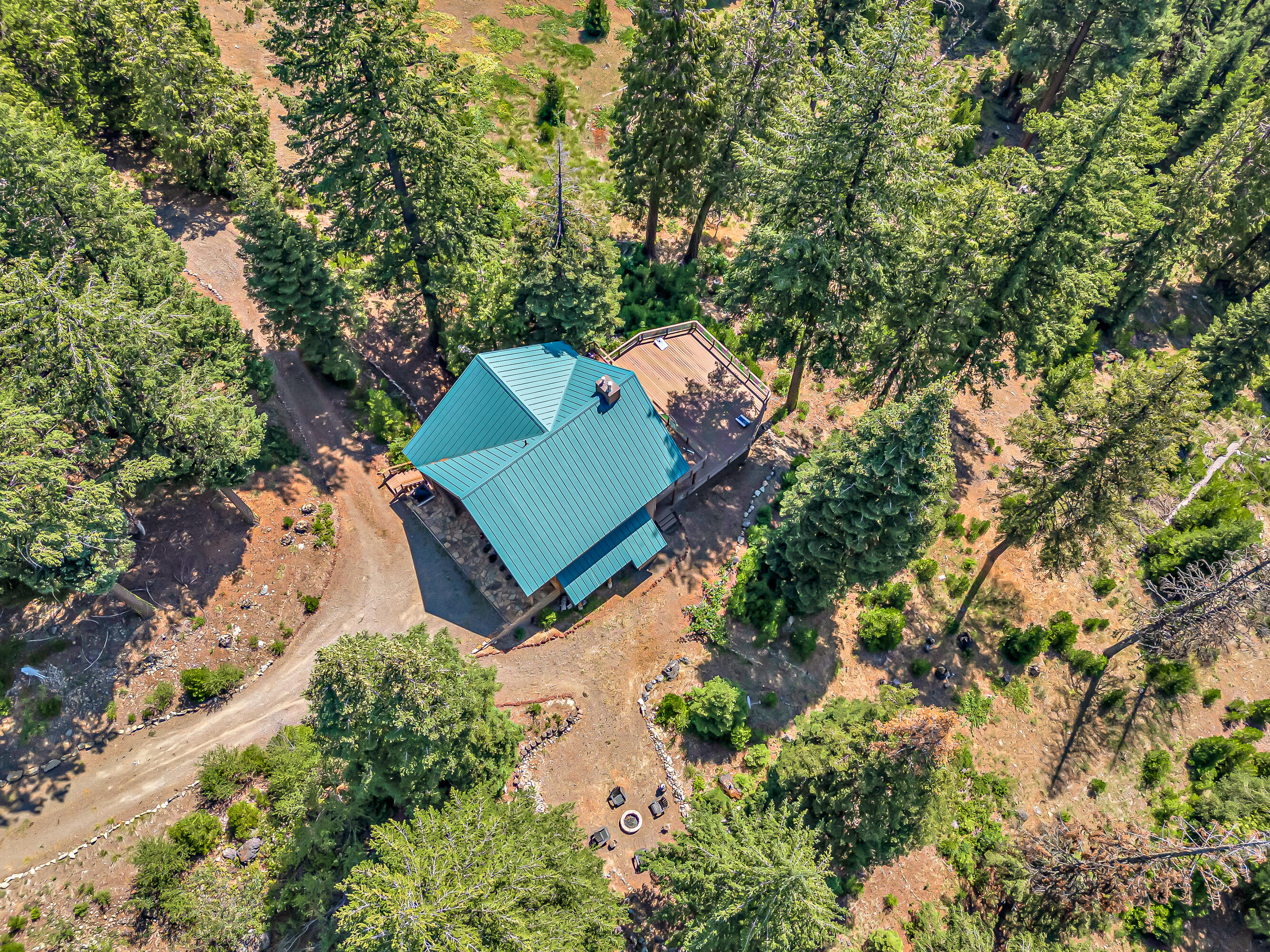 2042 Hyatt Prairie Road Ashland, OR 97520 - Photo 38 of 45 DJI_20250708112922_0022_D
