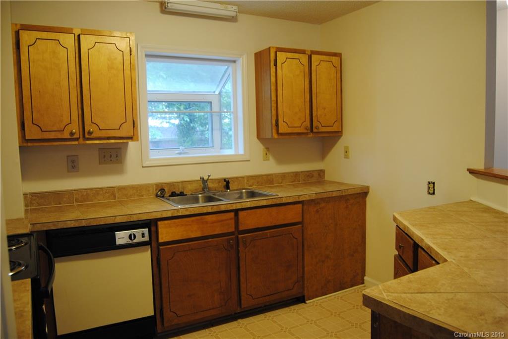 352 Runyan Road Grover, NC 28073 - Photo 9 of 18 Gallery Image 9