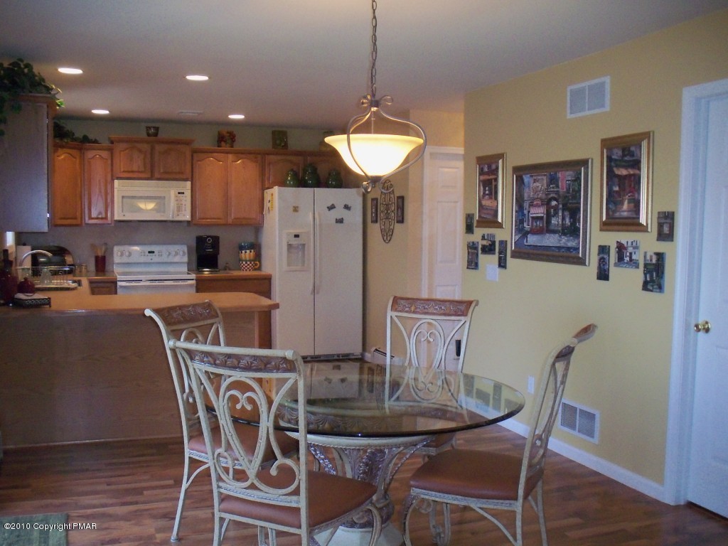 2091 Totteridge Road Bushkill, PA 18324 - Photo 11 of 29 Kitchen View