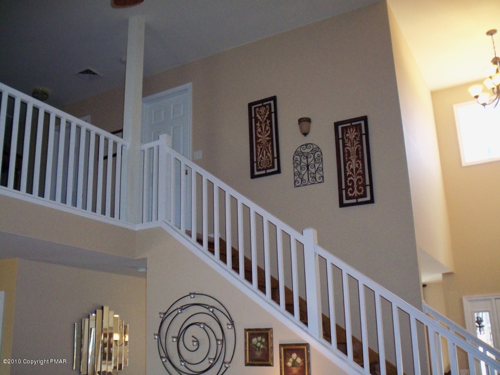 2091 Totteridge Road Bushkill, PA 18324 - Photo 27 of 29 Stairway