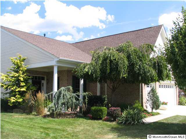 25 Shoal Road Jackson, NJ 08527 - Photo 1 of 1 front view of a house with a yard
