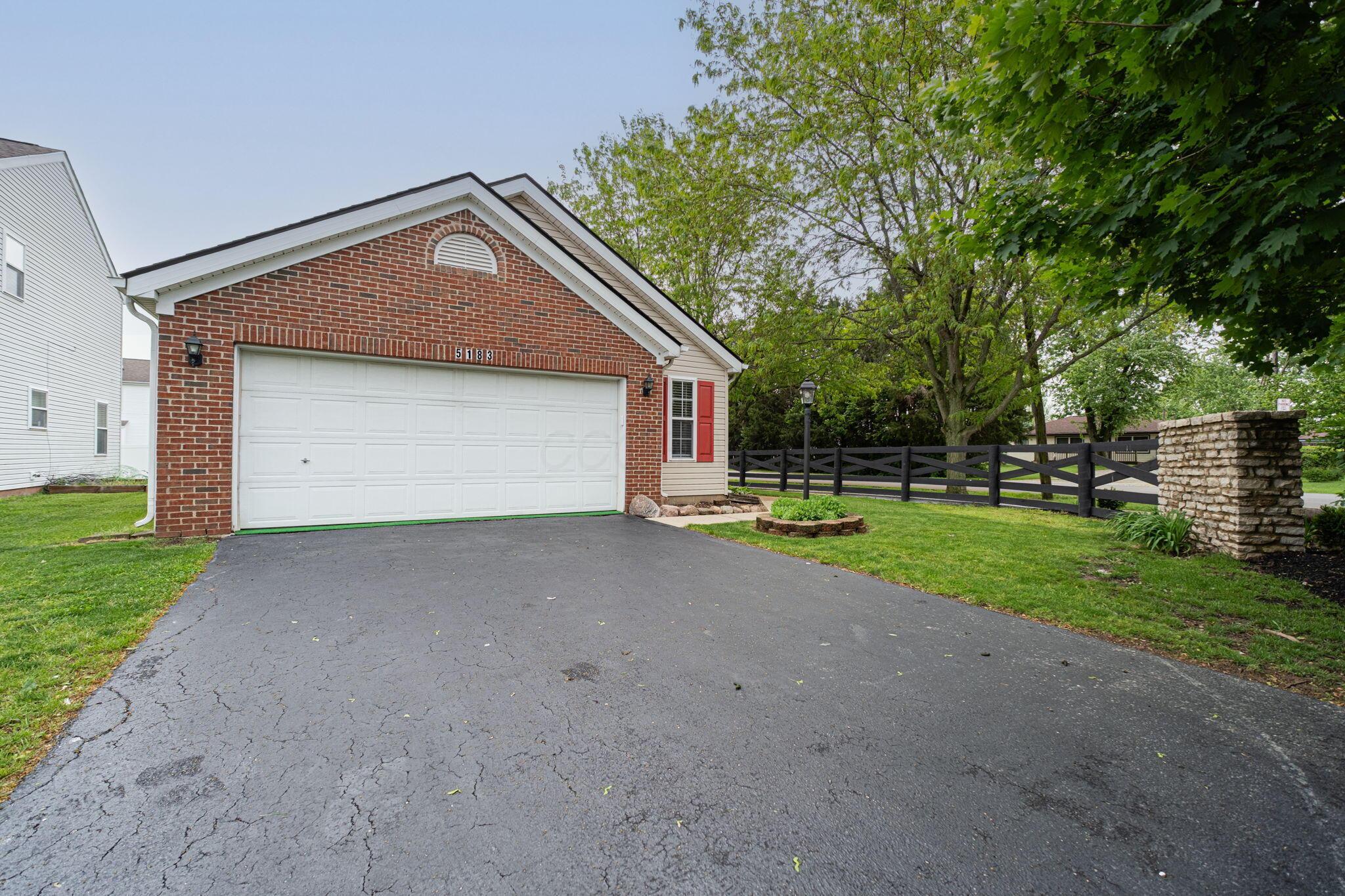 5183 Baker Ridge Drive Columbus, OH 43228 - Photo 3 of 39