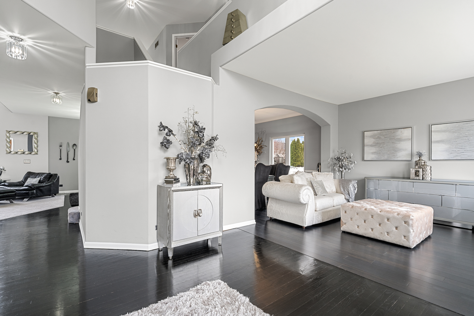 24962 Ambrose Road Plainfield, IL 60585 - Photo 5 of 28 a living room with furniture and a couch