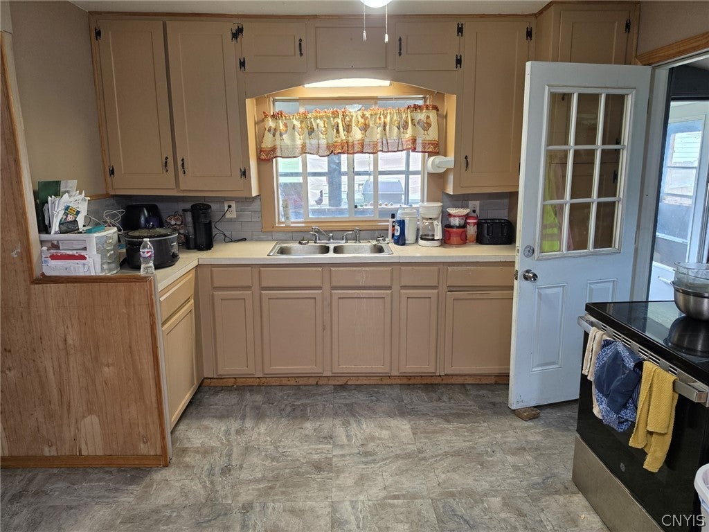 8435 Shepherd Road Weedsport, NY 13166 - Photo 9 of 19 Gallery Image 9