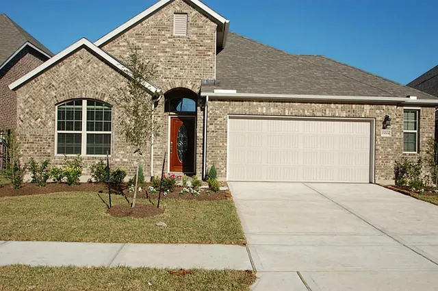 $2,850 | 19514 Juniper Breeze Lane, Spring, TX 77379