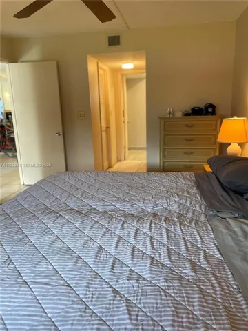 a bed room with a bed