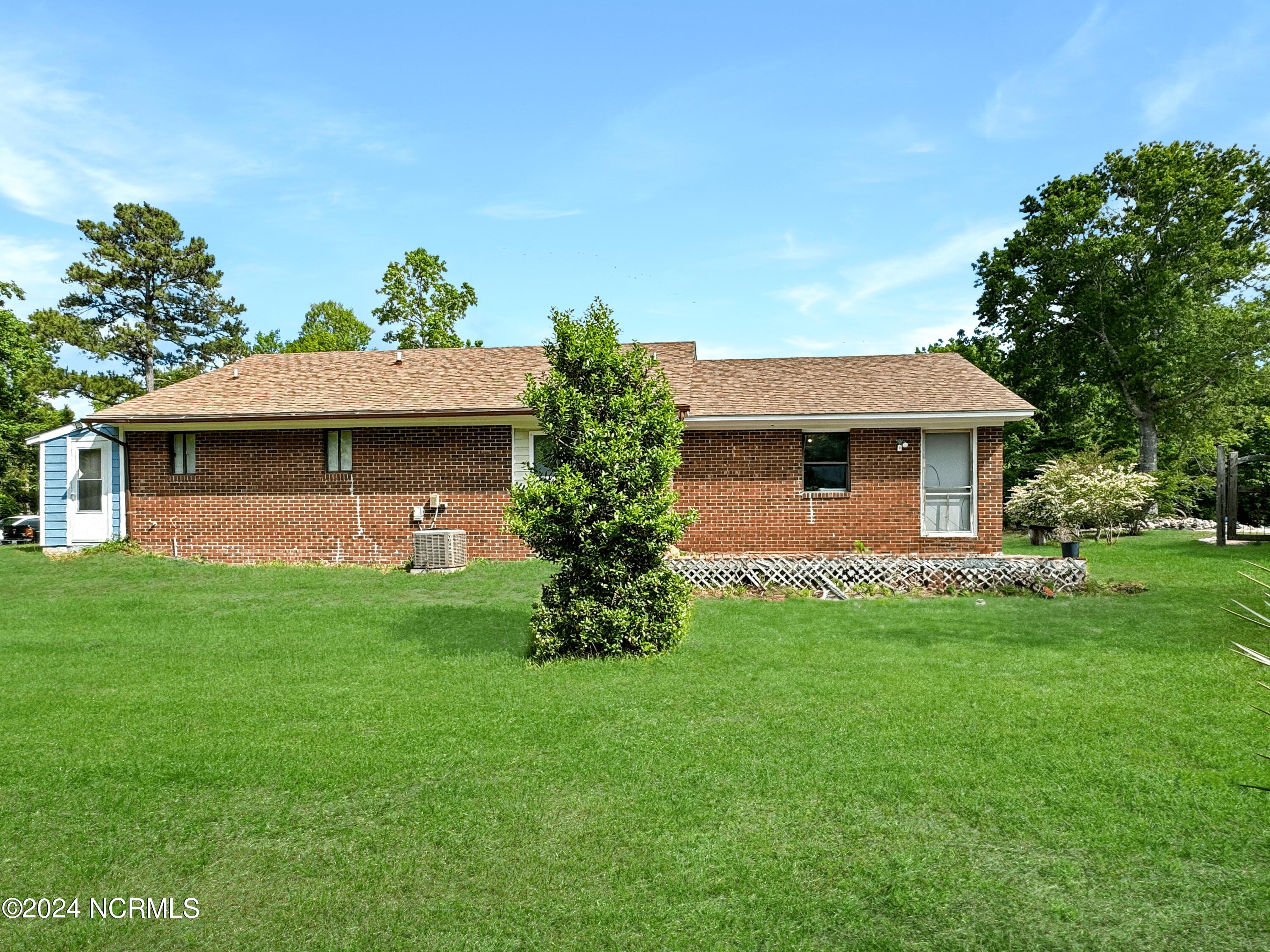 111 Hickory Circle Hampstead, NC 28443 - Photo 44 of 45 de83bc26015a72a678bcca0c47cdb369da2ae565