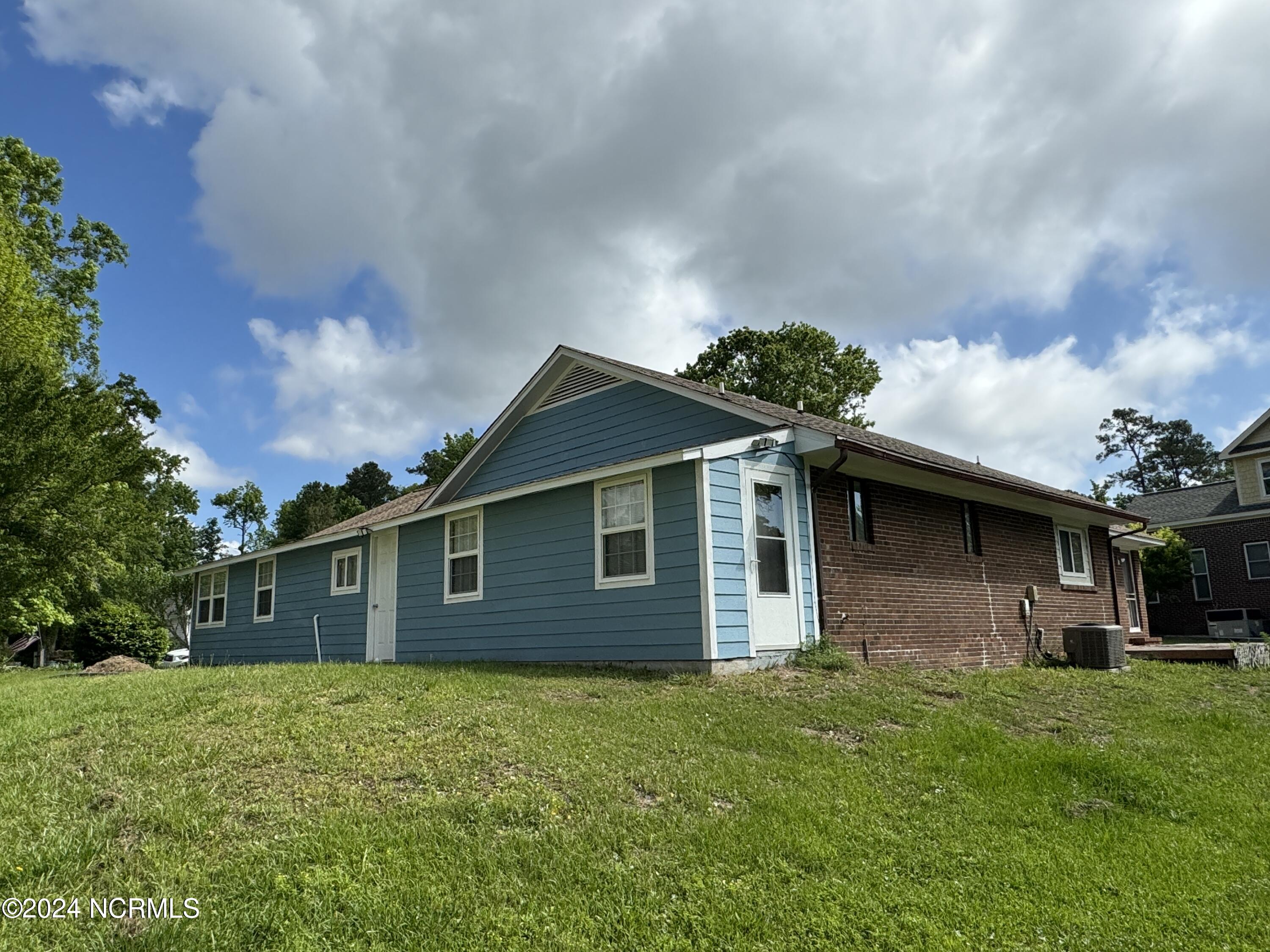 111 Hickory Circle Hampstead, NC 28443 - Photo 45 of 45 4287d555281ec313be73c21157c6bf9e8db97f1f