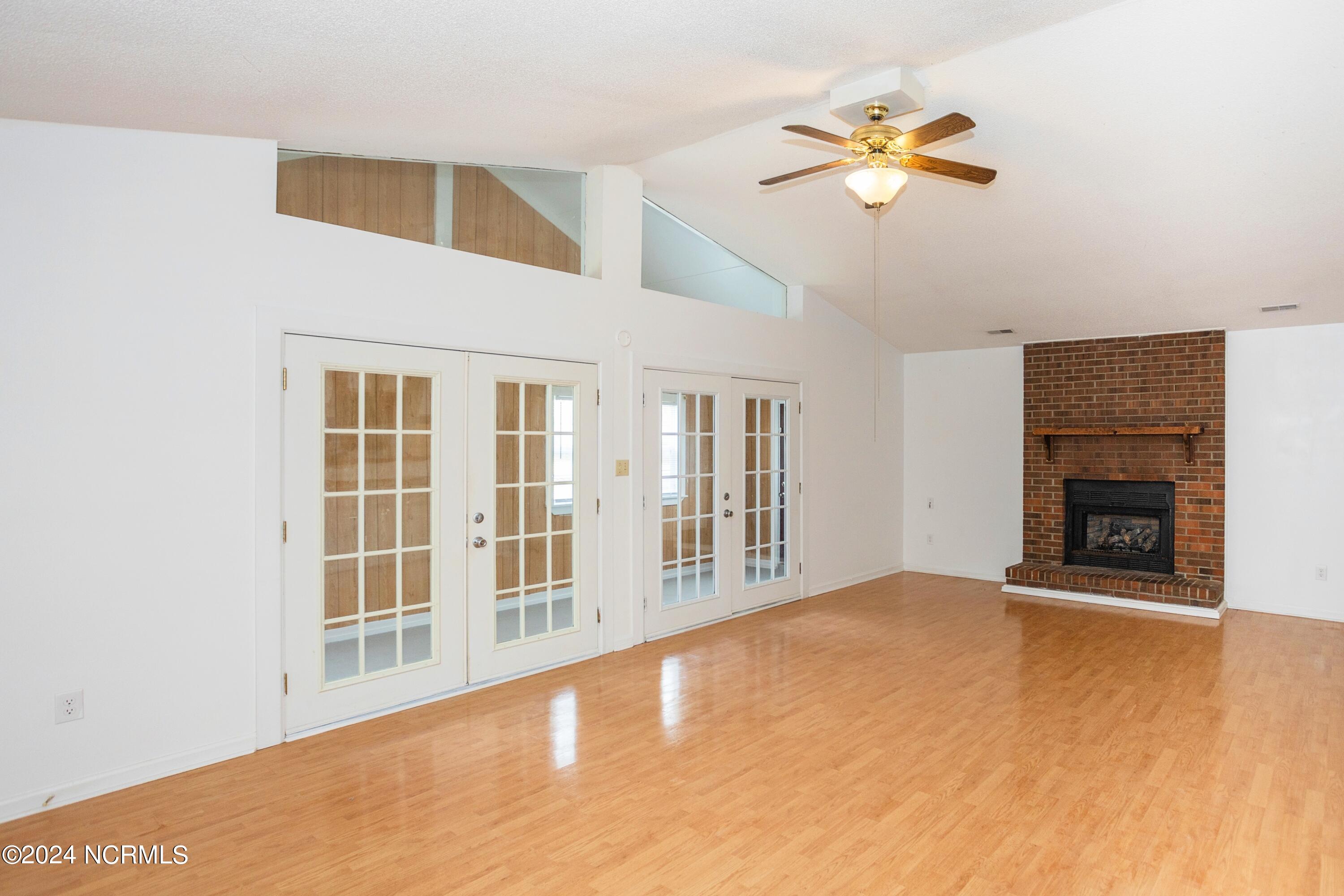 111 Hickory Circle Hampstead, NC 28443 - Photo 5 of 45 photo not current, may not show current state