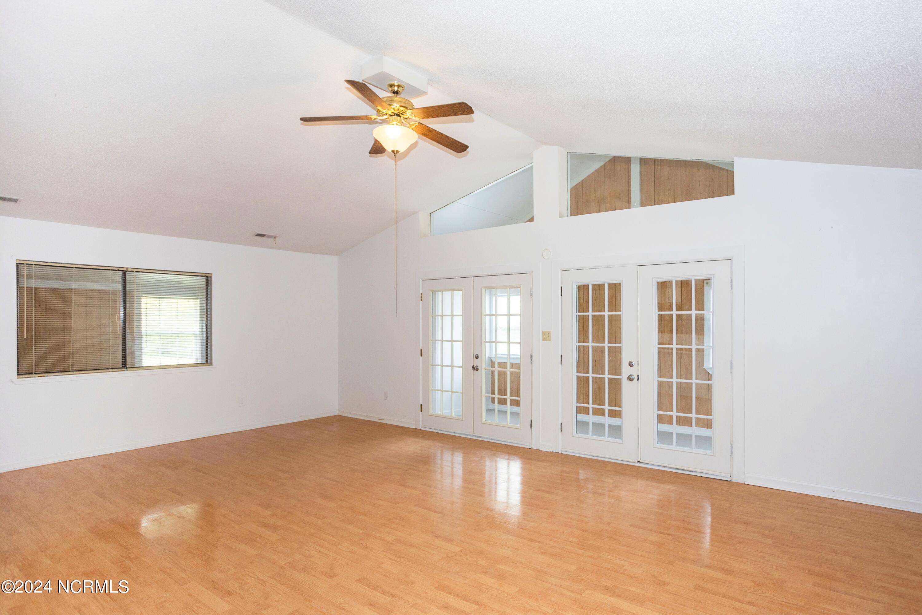 111 Hickory Circle Hampstead, NC 28443 - Photo 7 of 45 photo not current, may not show current state