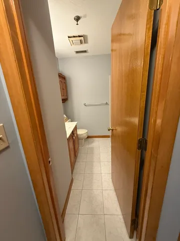 $2,200 | 45 Christopher Drive, Unit 142, Methuen, MA 01844