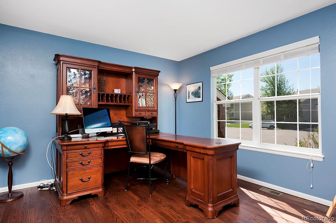 617 Huntington Place Highlands Ranch, CO 80126 - Photo 6 of 35 Gallery Image 6