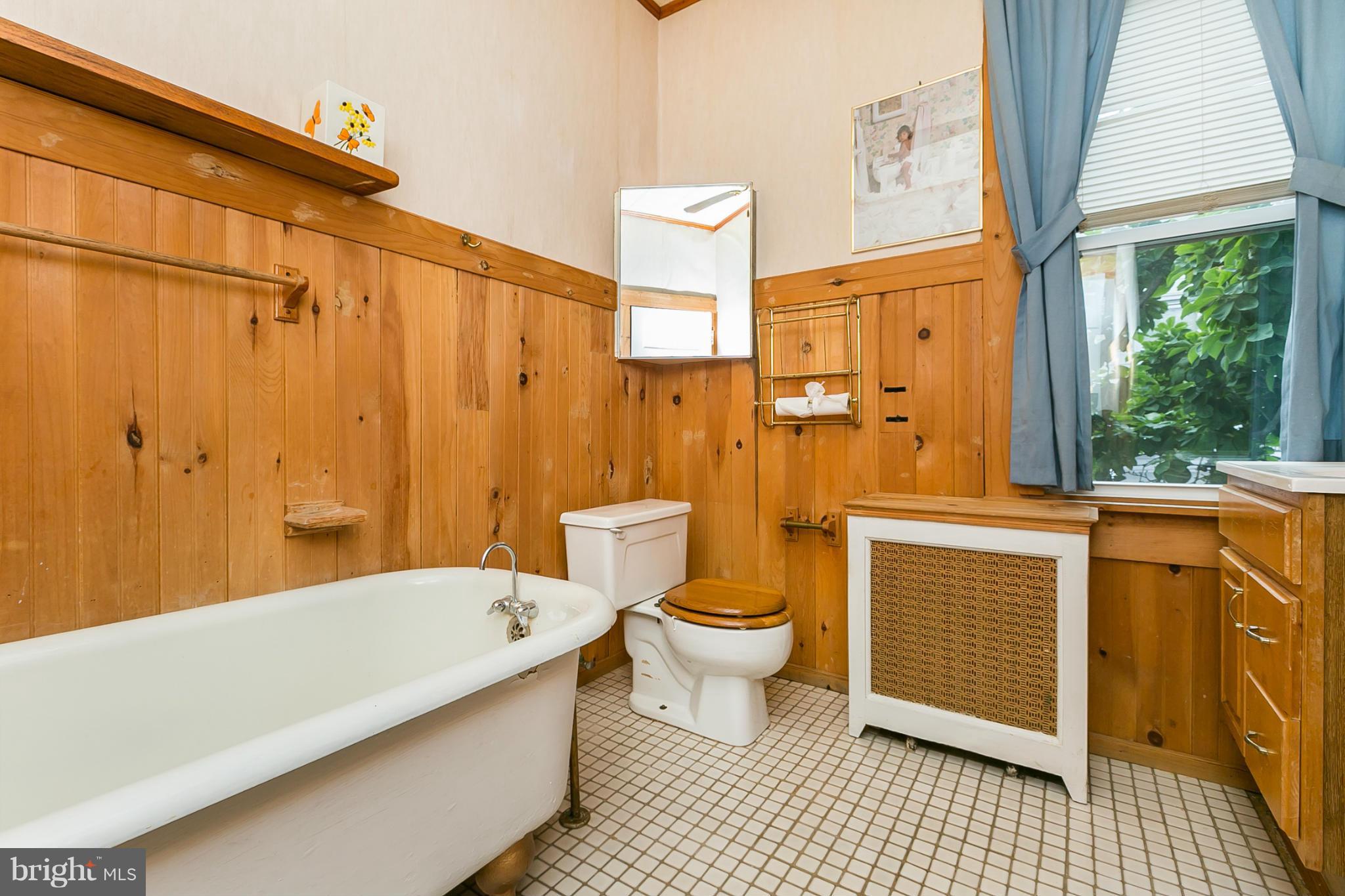 2701 Lawina Road Baltimore, MD 21216 - Photo 21 of 30 Bath