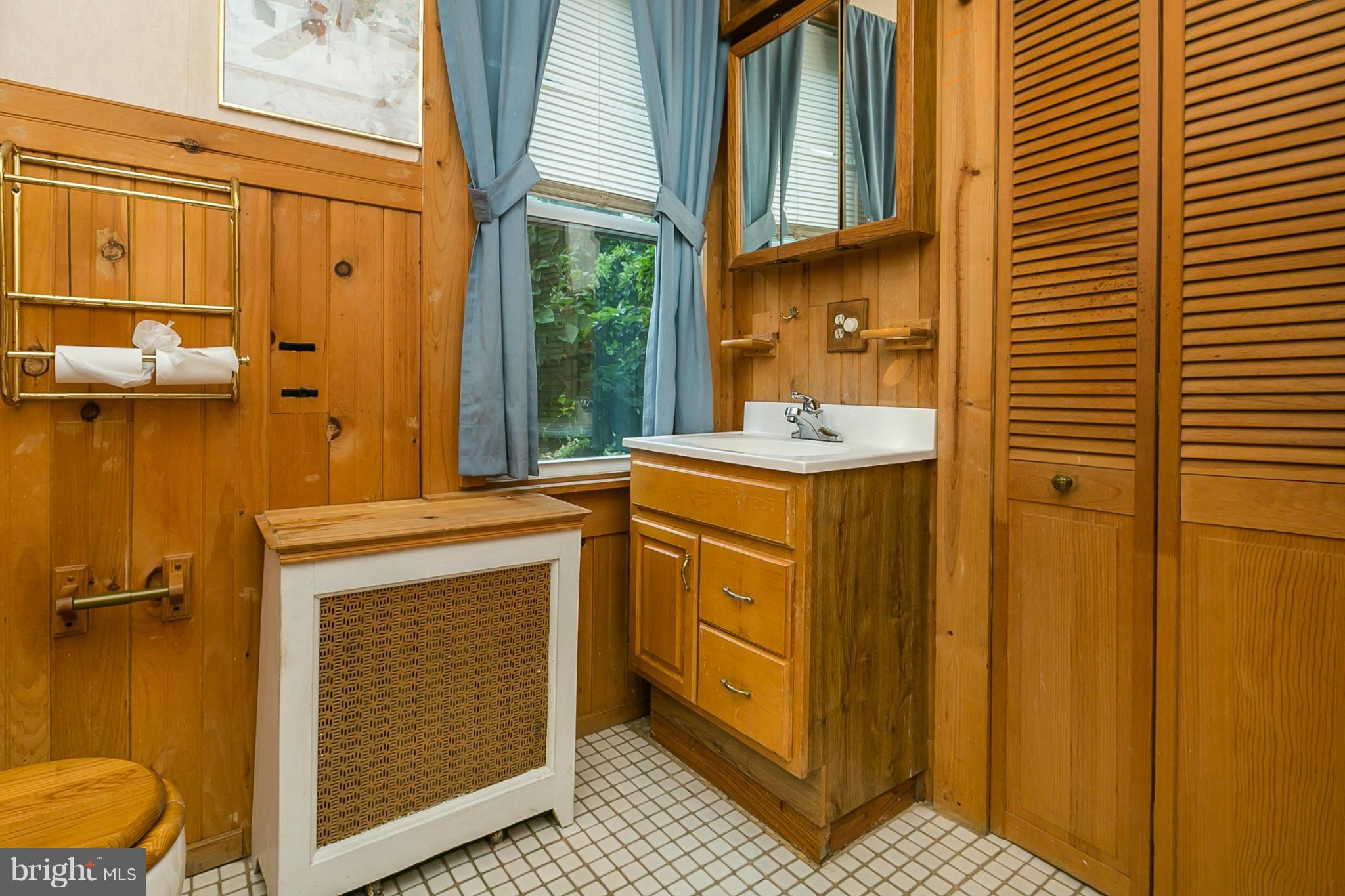 2701 Lawina Road Baltimore, MD 21216 - Photo 22 of 30 Bath