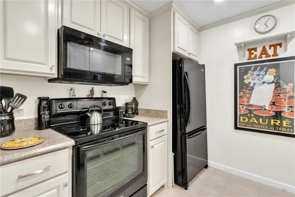 $2,200 | 13 Plantation Drive, Unit 204, Vero Beach, FL 32966