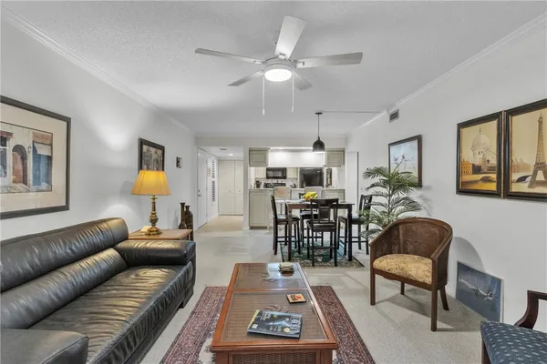 $2,200 | 13 Plantation Drive, Unit 204, Vero Beach, FL 32966