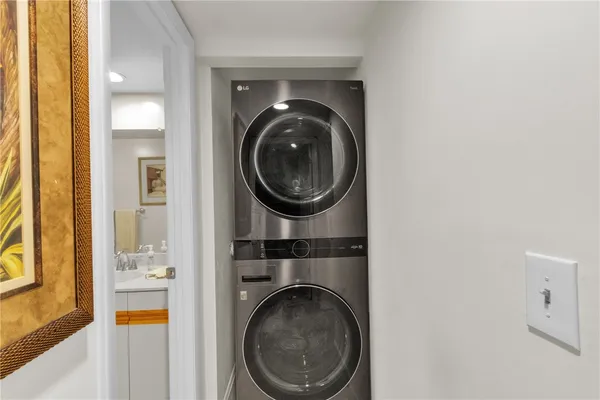 $2,200 | 13 Plantation Drive, Unit 204, Vero Beach, FL 32966