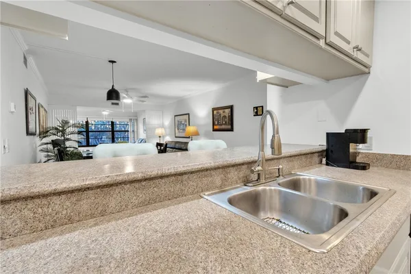 $2,200 | 13 Plantation Drive, Unit 204, Vero Beach, FL 32966