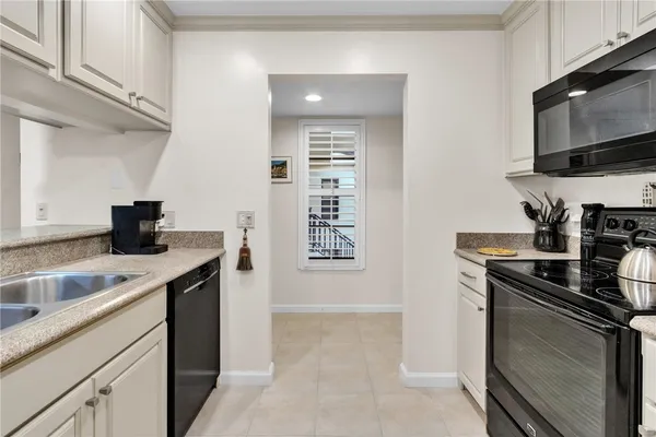 $2,200 | 13 Plantation Drive, Unit 204, Vero Beach, FL 32966